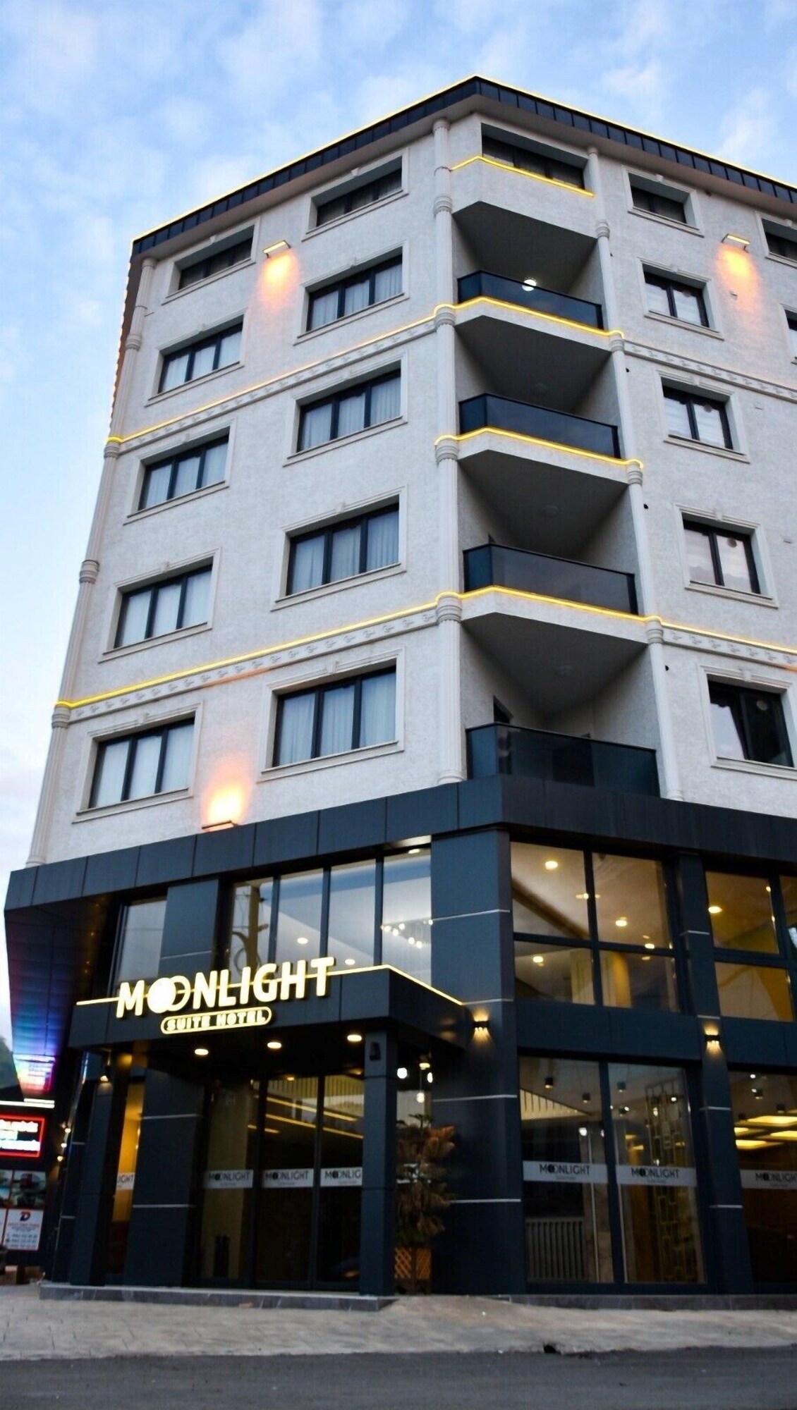 Moonlight Hotel Projesi